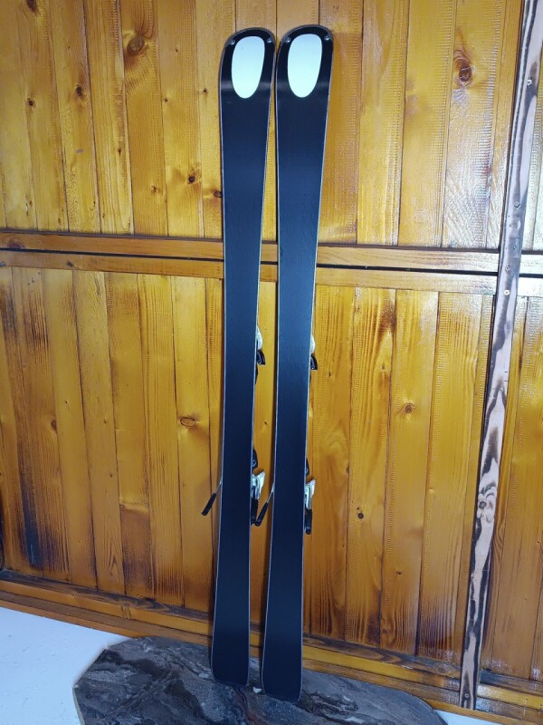 LYŽE KASTLE QUARTZ 72 150CM